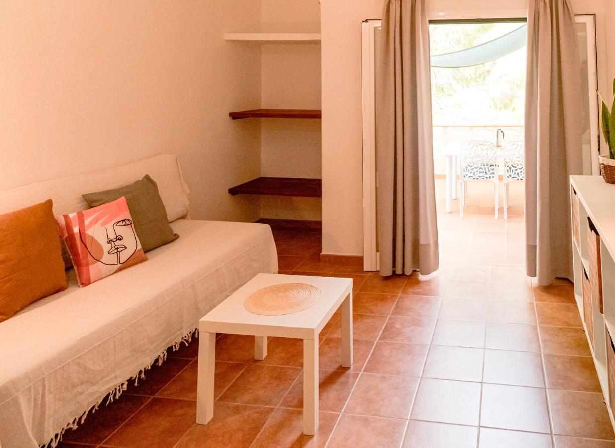 Apartamentos El Pino - Formentera Break Es Caló Buitenkant foto