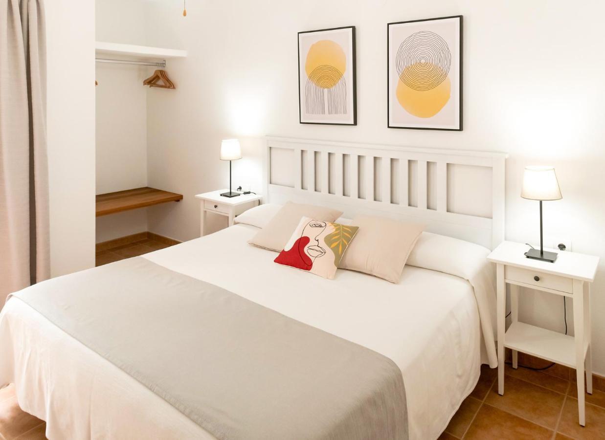 Apartamentos El Pino - Formentera Break Es Caló Buitenkant foto